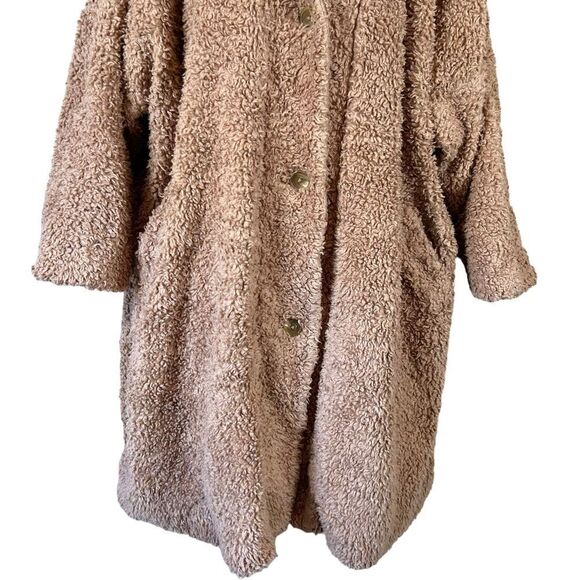 Sseko Designs Noonday Collection Reversible Sherpa Coat, Beige and Bwindi - Picture 6 of 13